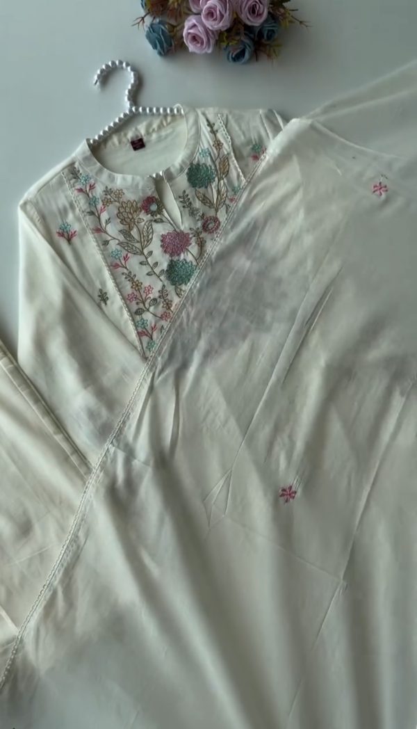 Cream A84